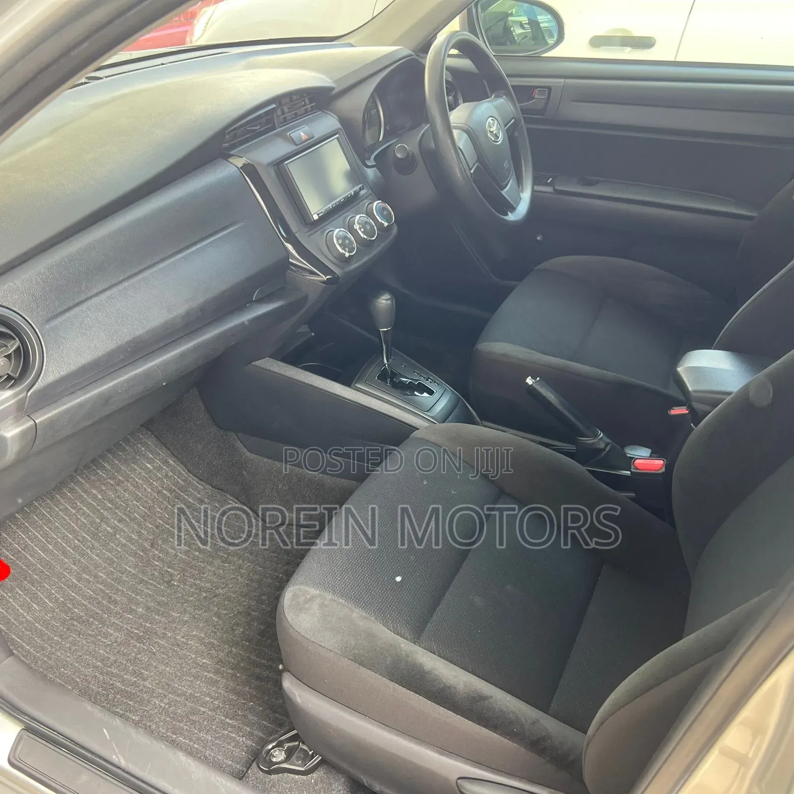 Toyota Axio 2018 Silver