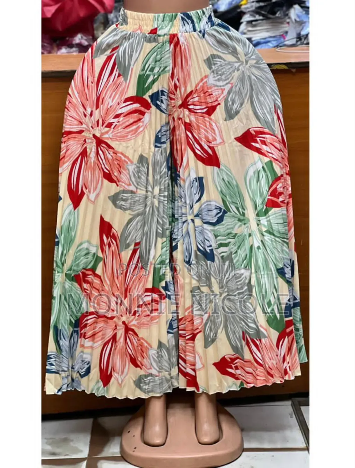 Stylish Red Floral Pallazo Pants