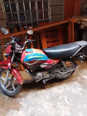 TVS HLX 125 2016 Red
