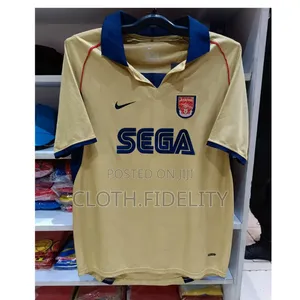 Arsenal Away Jersey 01/02 Retro Jersey.