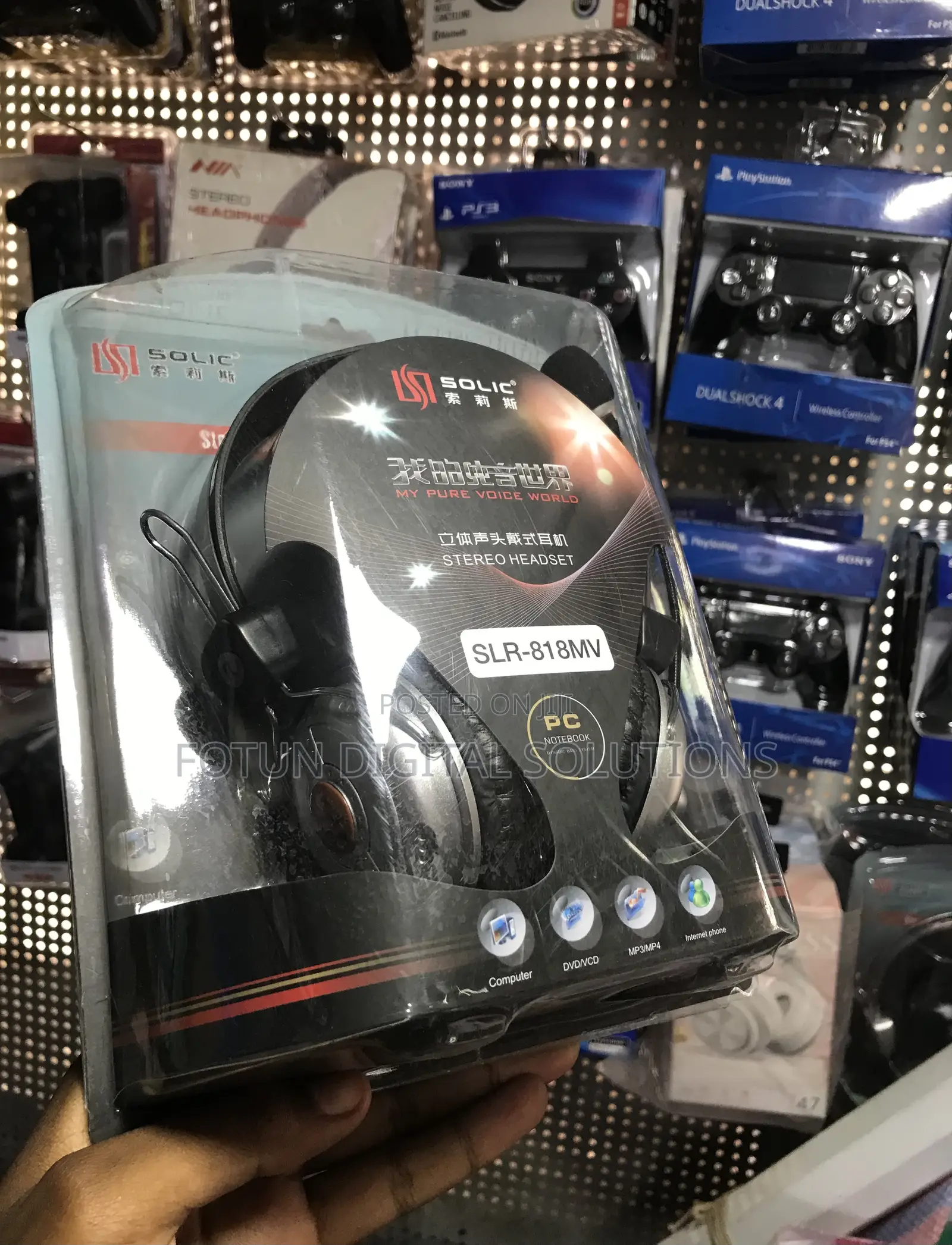 SLR-818mv Classic Wired Headphones - Value Pack