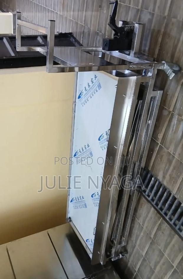 Hydraulic Body Lifter Mortuary