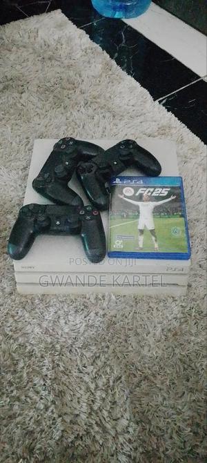 Ps 4 Console Game Player
