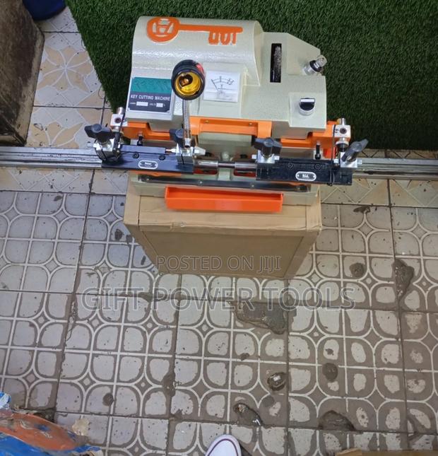 Key Cutting Machine/100e Key Cut Machine - main view