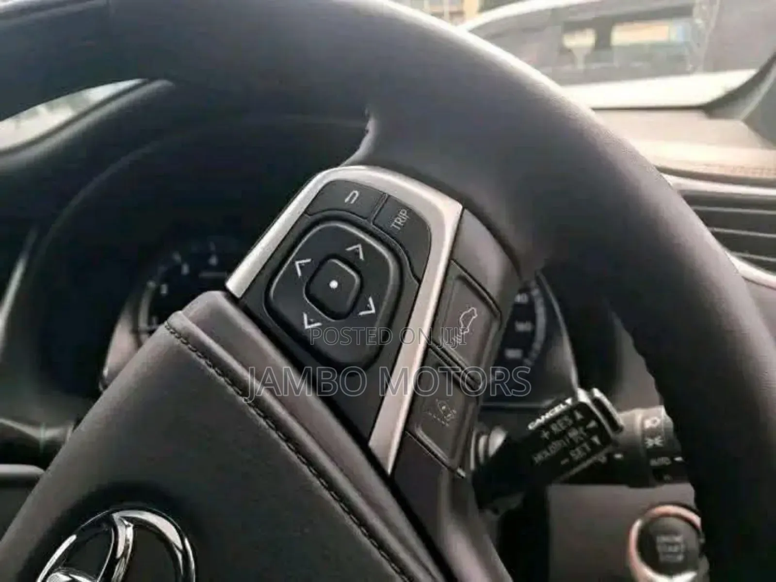 Toyota Harrier 2.0 2019 White