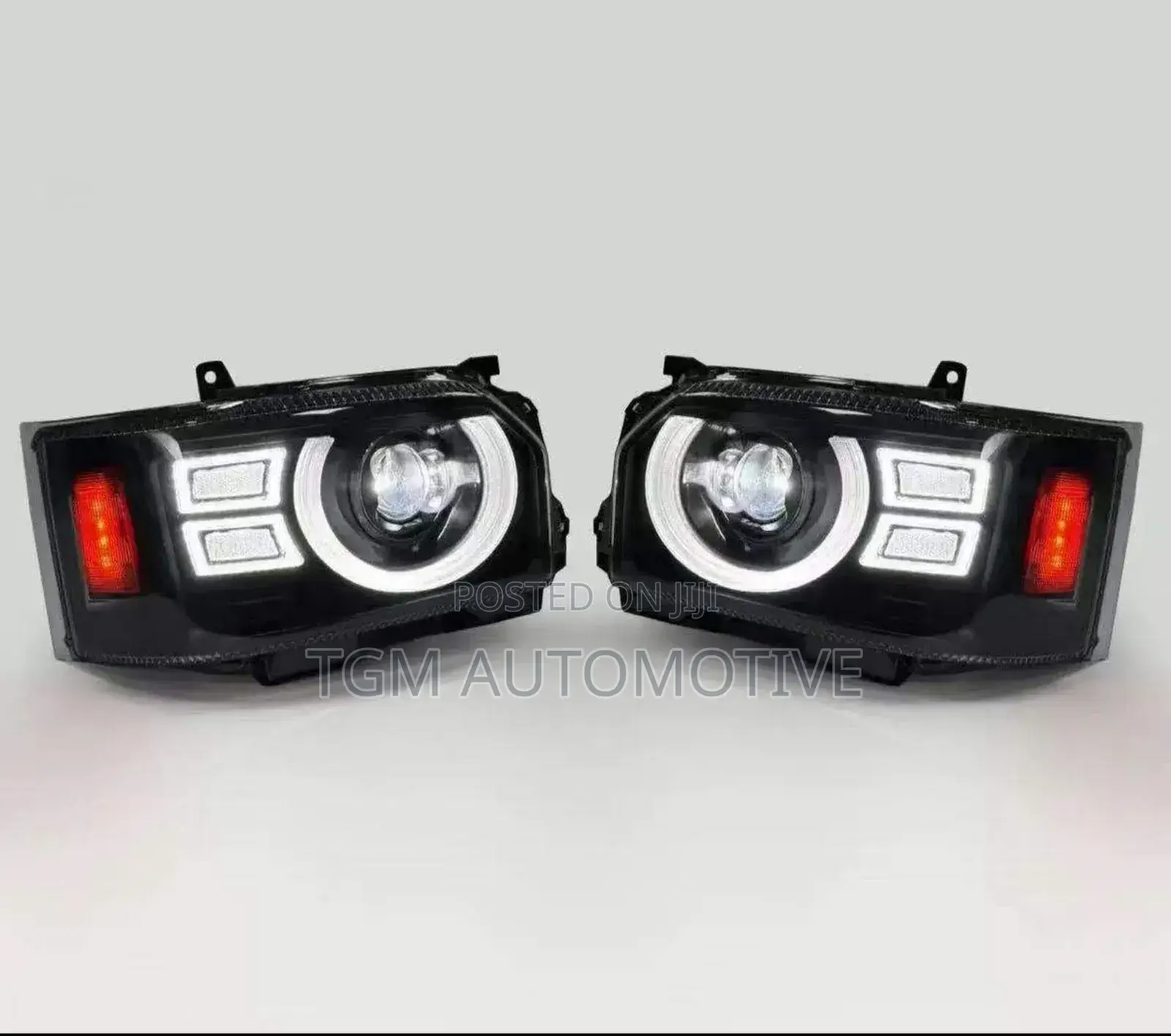 Head Lamp Set Toyota Hiace Fender Style