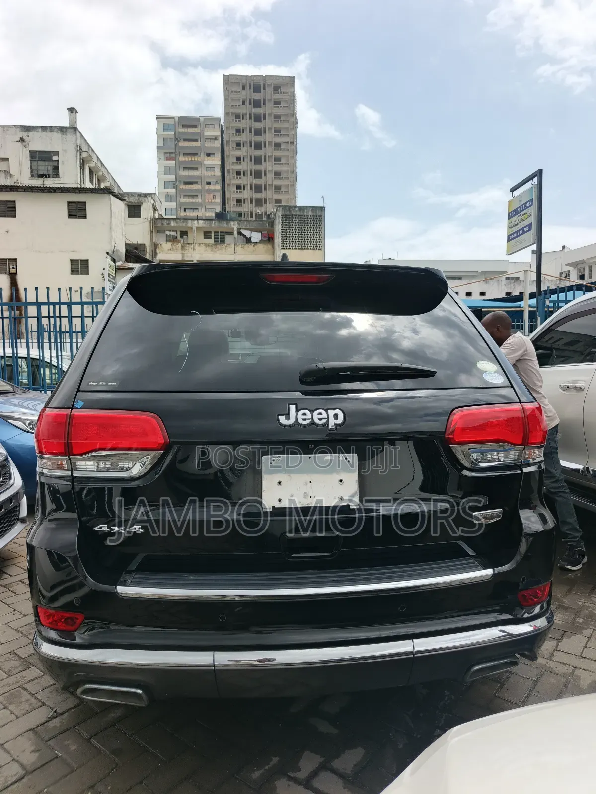 Jeep Grand Cherokee Summit 4dr 4x4 2019 Black