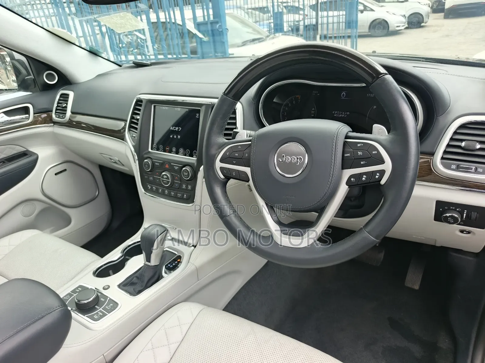 Jeep Grand Cherokee Summit 4dr 4x4 2019 Black