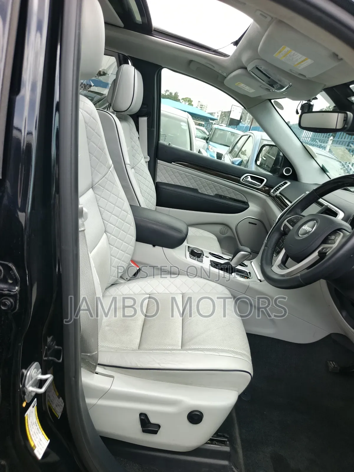 Jeep Grand Cherokee Summit 4dr 4x4 2019 Black