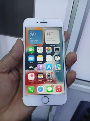 Apple iPhone 7 128 GB Gold - main view