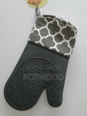 Silicone Insulated Oven Gloves Now Available