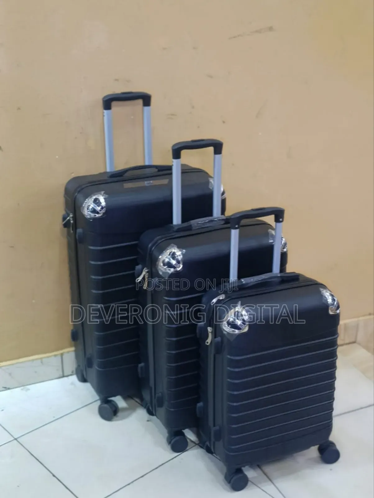 3 in 1 Luxurious Fibre Suitcases