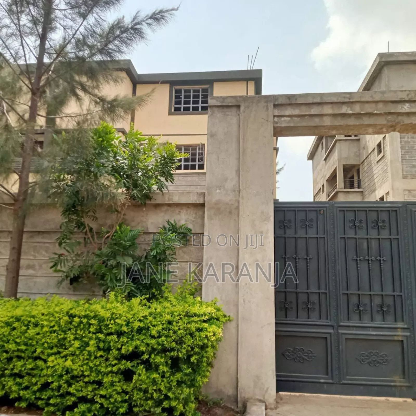 10bdrm Block of Flats in Utawala for sale