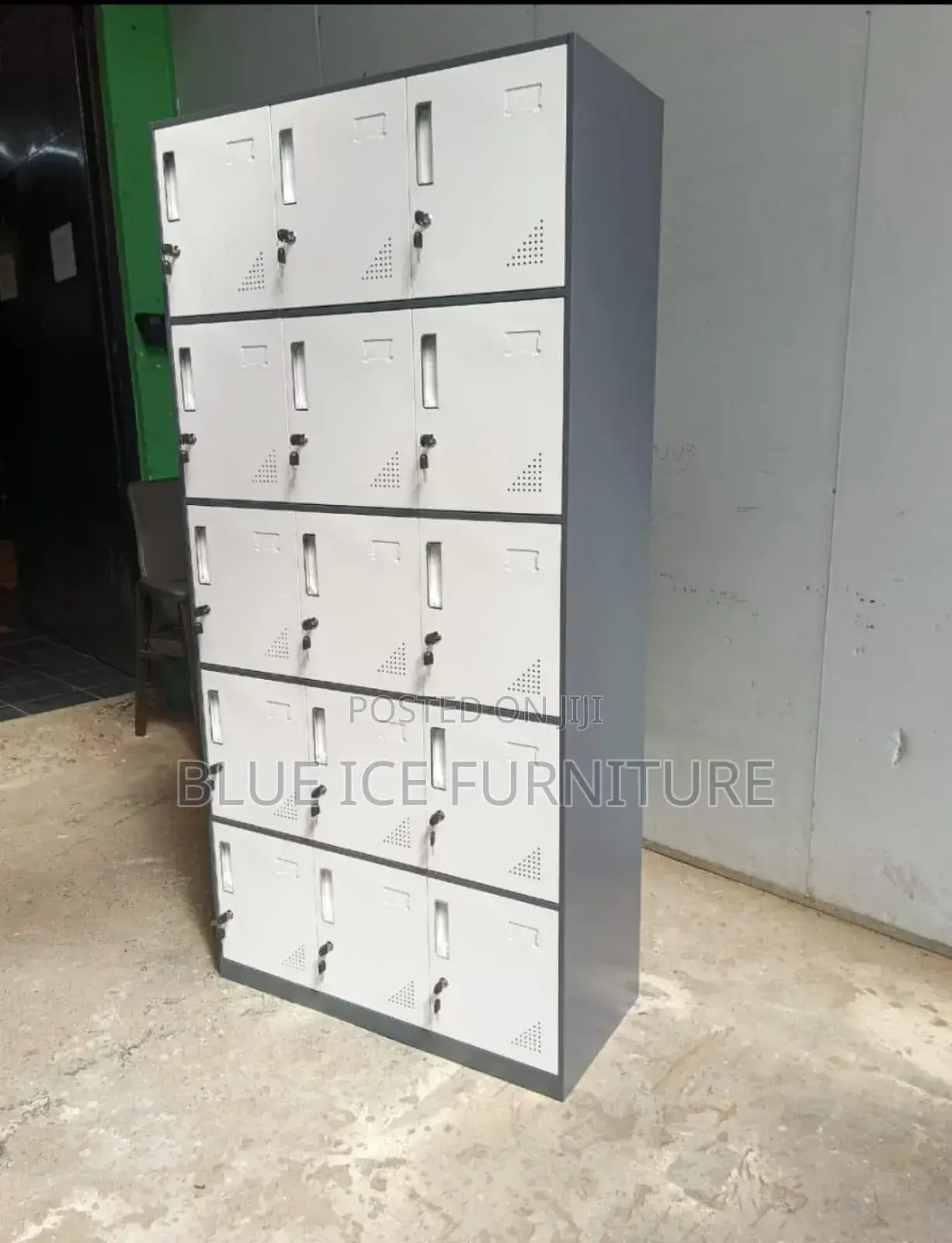 Modern 15 Drawer Staff Cabinet