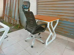 Modern Working Table Abd and Headrest Chair