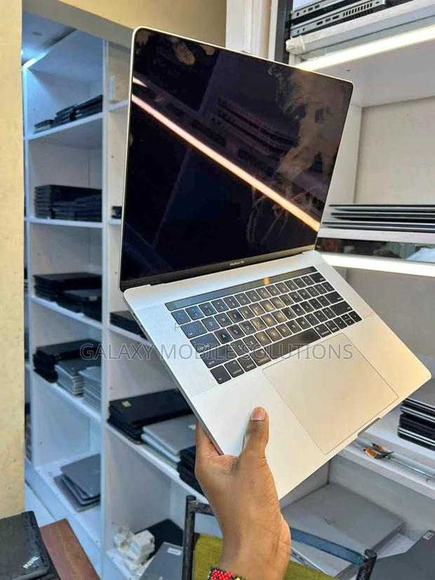 Laptop Apple MacBook Pro 2019 64GB Intel Core I9 SSD 1T - main view