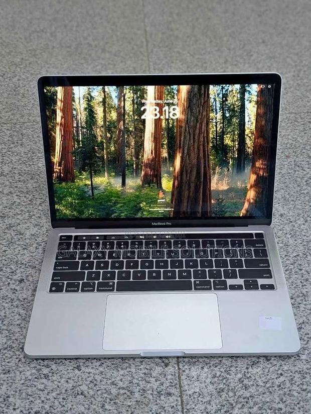 Laptop Apple MacBook Pro 2020 16GB Intel Core I7 SSD 1T - main view