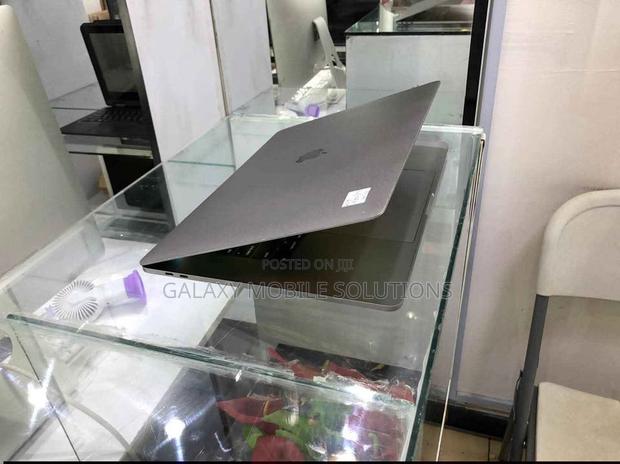 Laptop Apple MacBook Pro 2020 16GB Intel Core I7 SSD 512GB - thumbnail 4
