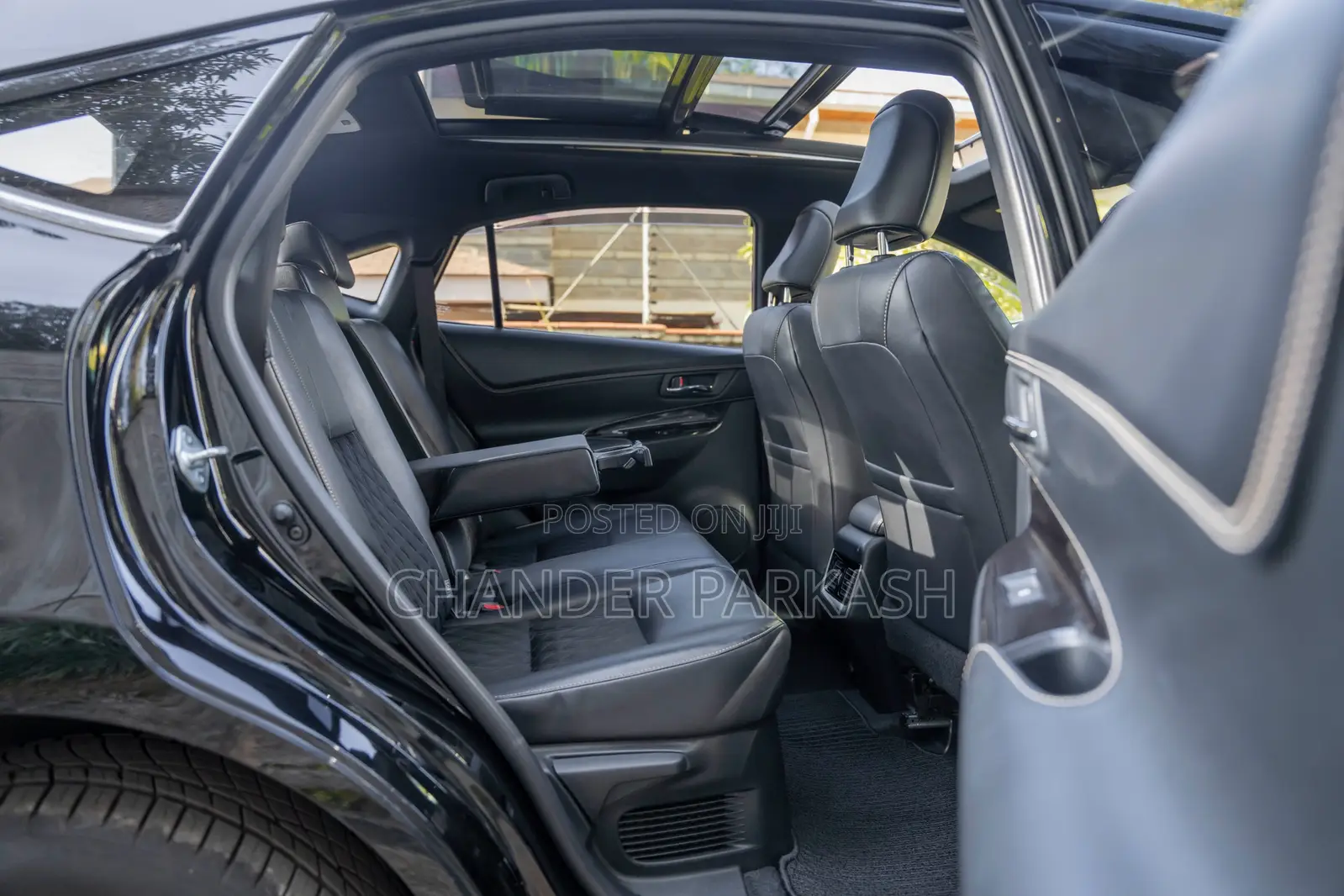 Toyota Harrier 2.0 2019 Black