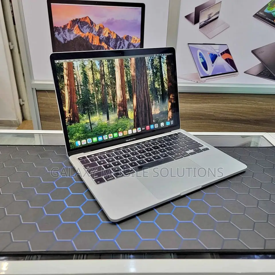 Laptop Apple MacBook Pro 2020 32GB Intel Core i7 SSD 512GB