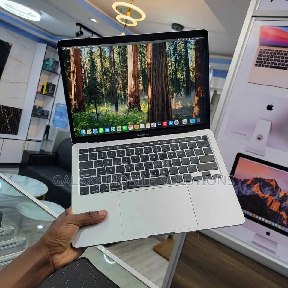 Laptop Apple MacBook Pro 2020 32GB Intel Core i7 SSD 512GB