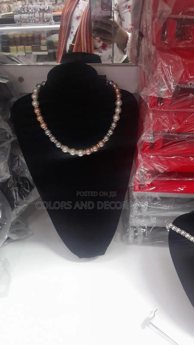 Necklace Display Big and Small - main view