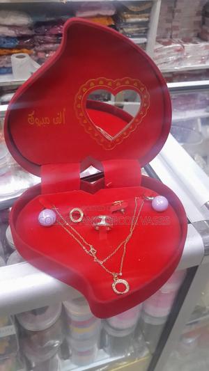 Red Case Alone on Sale - thumbnail 2