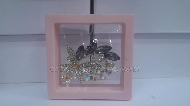 Brooch Plus Case Perfect Gift - main view