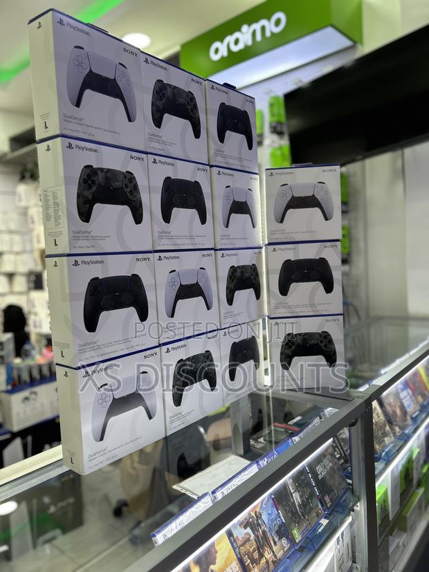 Ps5 Gaming Controllers - main view