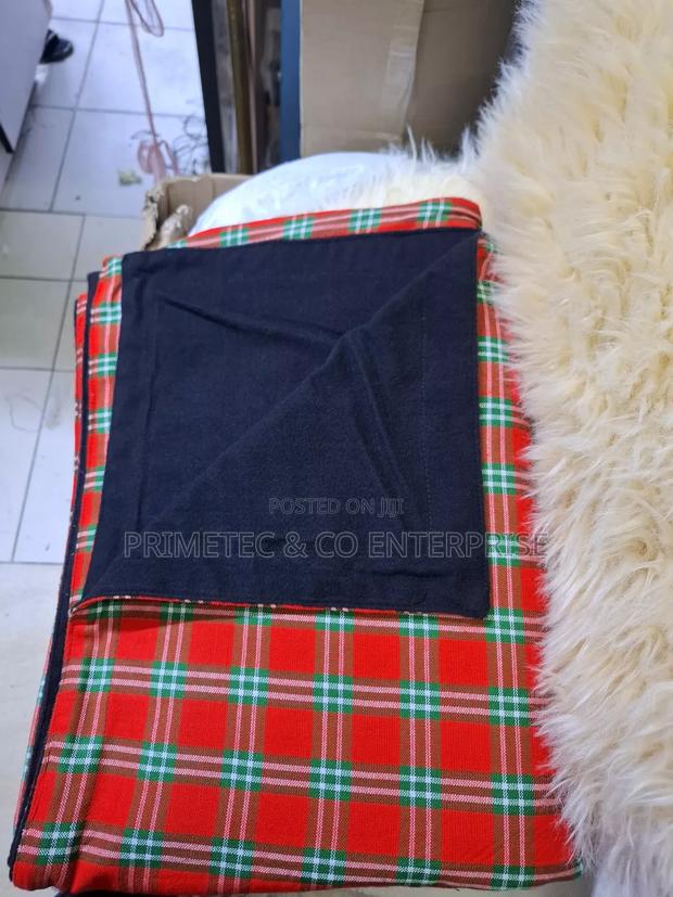 Maasai Shuka With Fleece Blanket