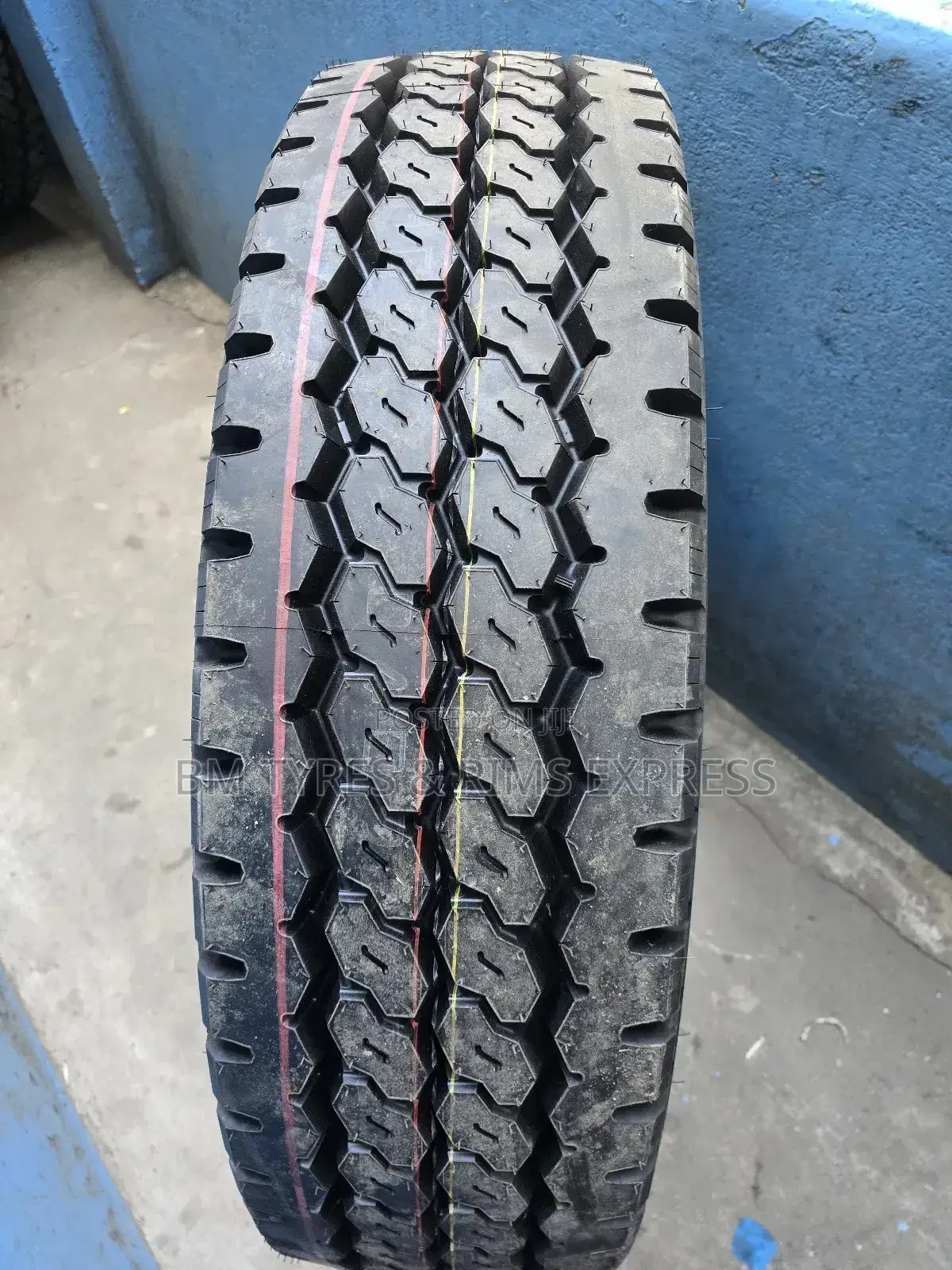 295/80 R22.5 Bridgestone Tyres (Allposition) Japan.