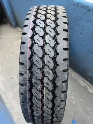 295/80 R22.5 Bridgestone Tyres (Allposition) Japan.