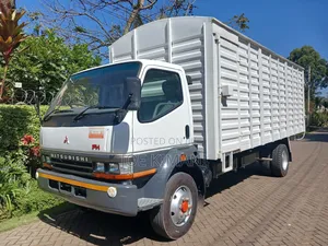 Mitsubishi Fuso 2018 White