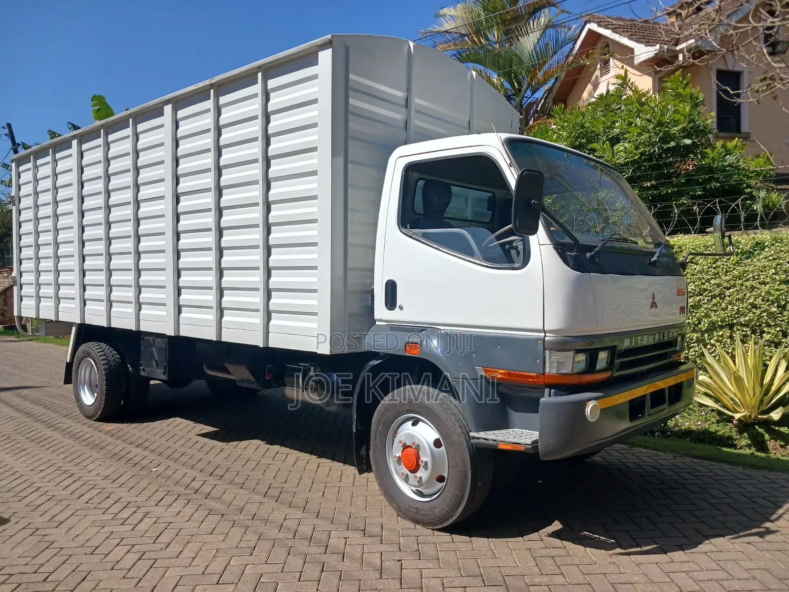 Mitsubishi Fuso 2018 White