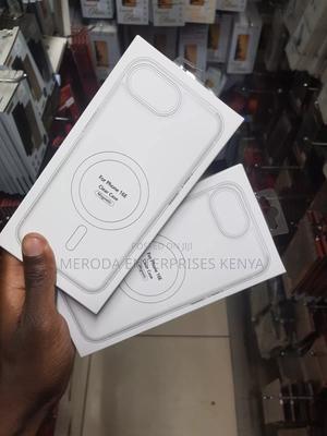 iPhone 16e Clear Magsafe Cases - thumbnail 2