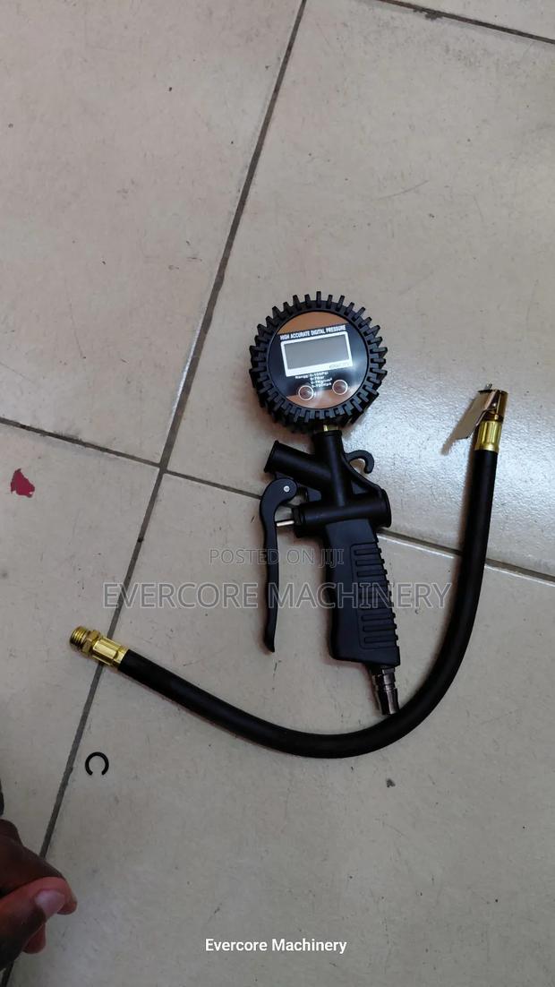 Best Quality Hand Air Gauge Tool Upto 100psi Best Quality. - main view