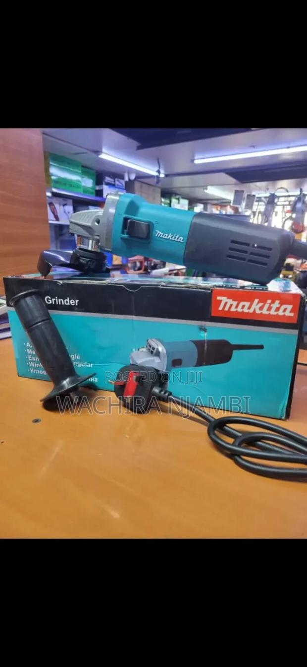 Makita 4.5" Angle Grinder - main view