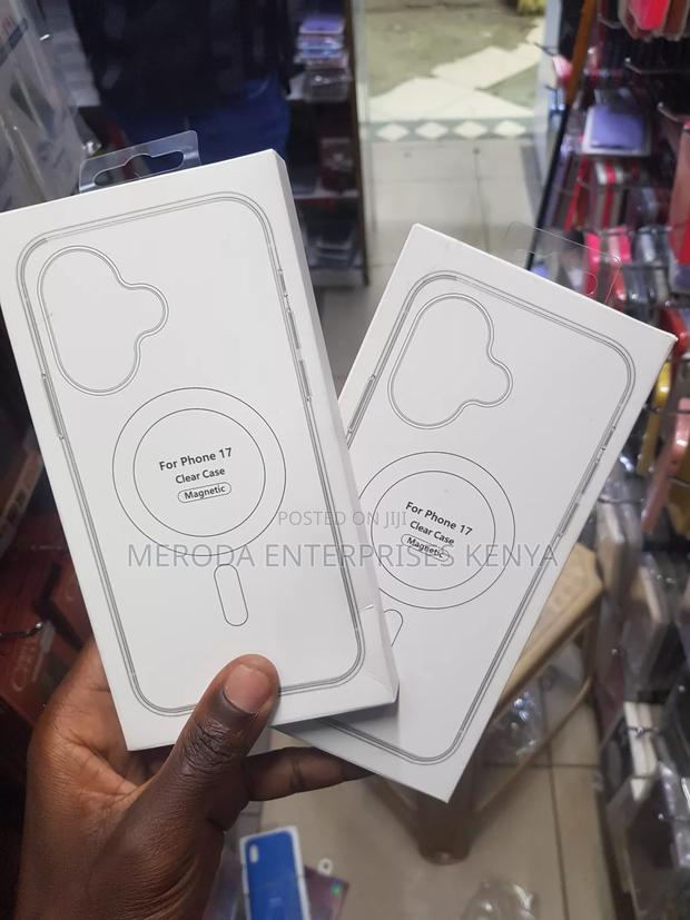 iPhone 17 Magsafe Clear Cases - main view