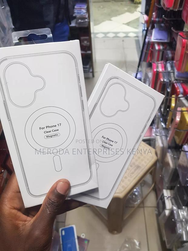 iPhone 17 Magsafe Clear Cases - thumbnail 3