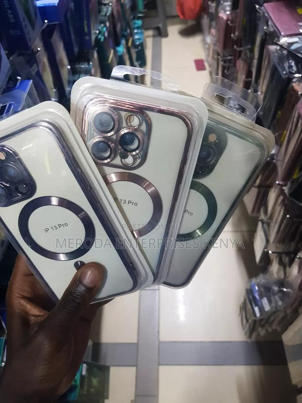 iPhone 13 Pro Coloured Clear Magsafe - thumbnail 2