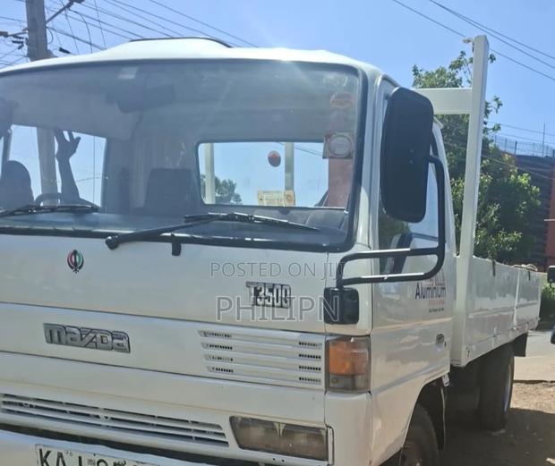 Mazda T3500 Like Canter - thumbnail 4