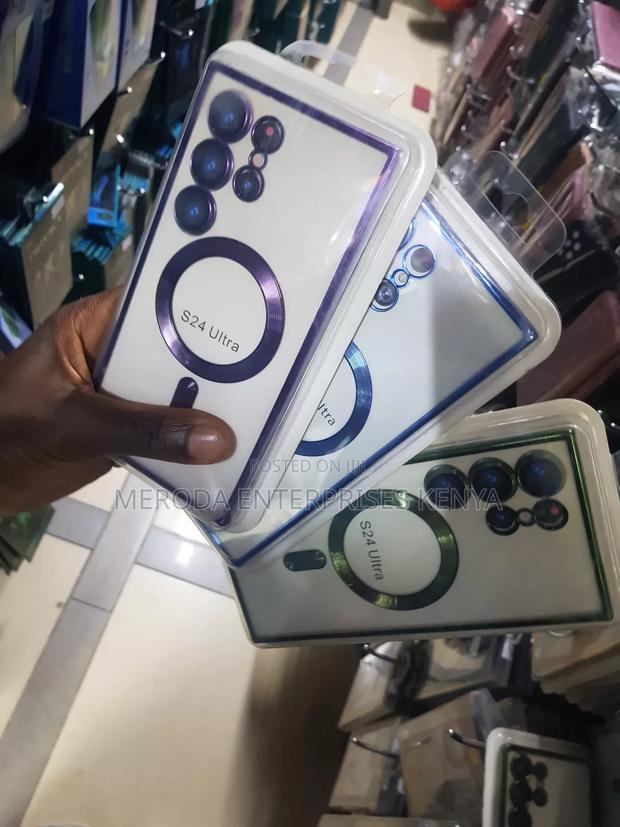 Samsung S24 Ultra Coloured Magsafe Clear Case - main view