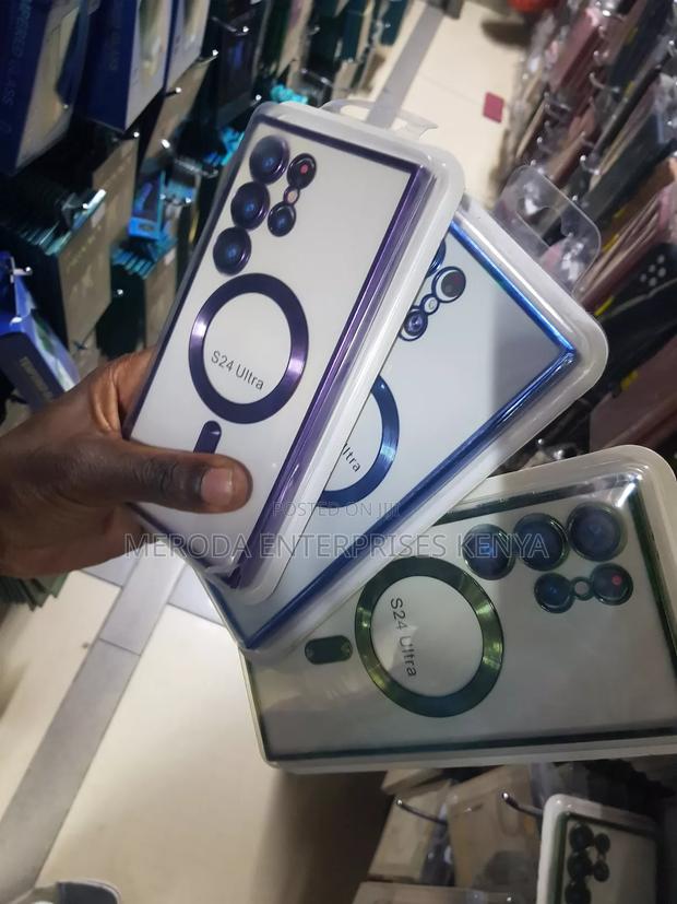 Samsung S24 Ultra Coloured Magsafe Clear Case - thumbnail 2