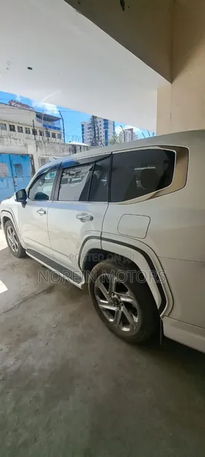 New Toyota Land Cruiser 2024 White