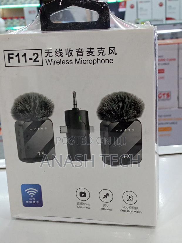 Lavalier/Lapel Microphone,All in One Portable Wireless Microphone