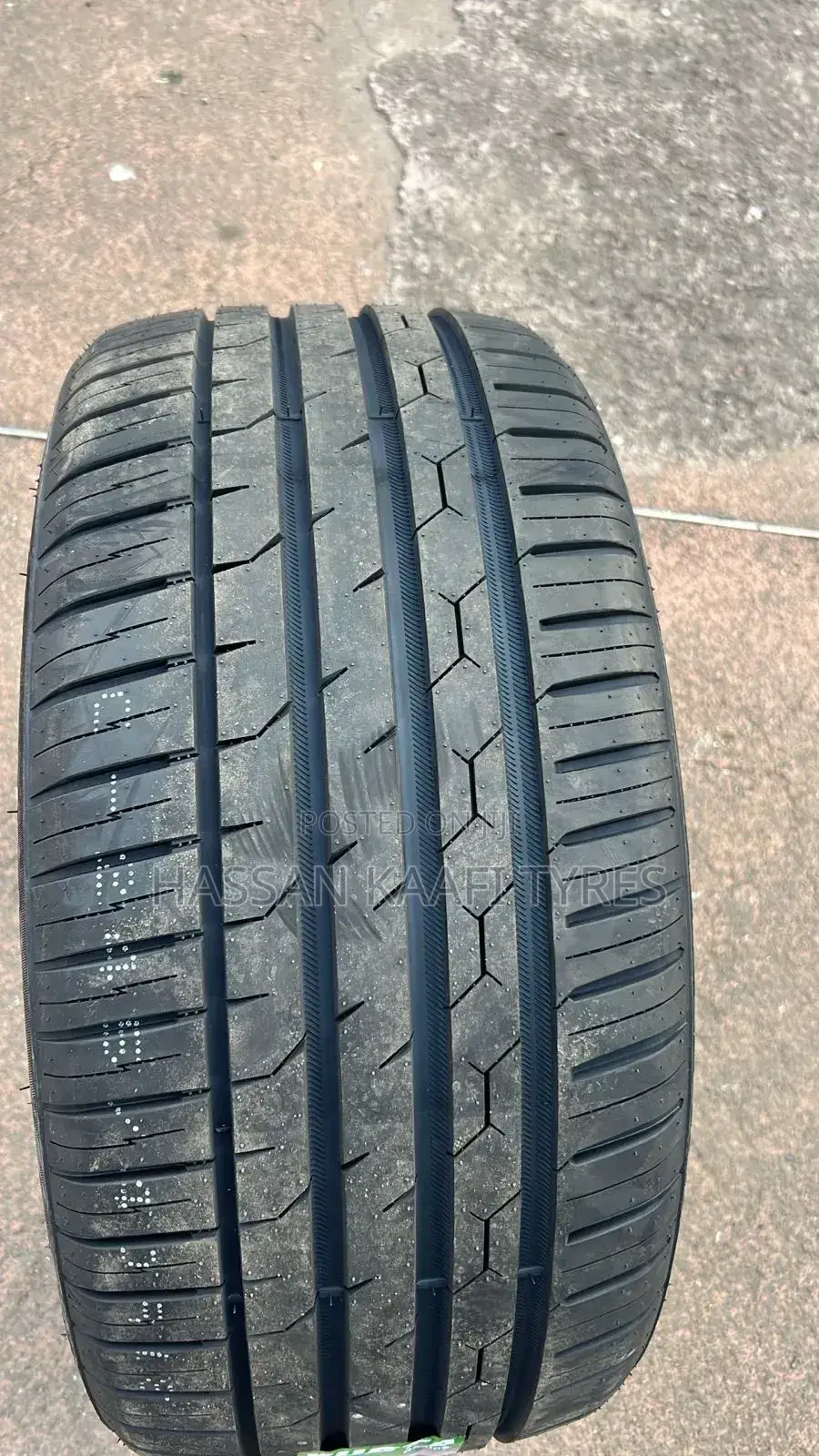 245/40r18 Yusta Tyre