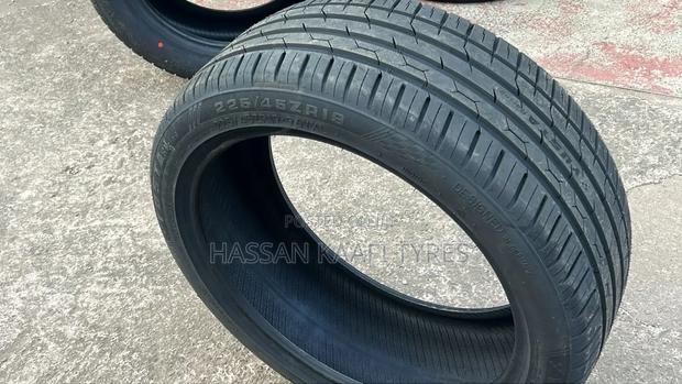 225/45r19 Yusta Tyre - thumbnail 3