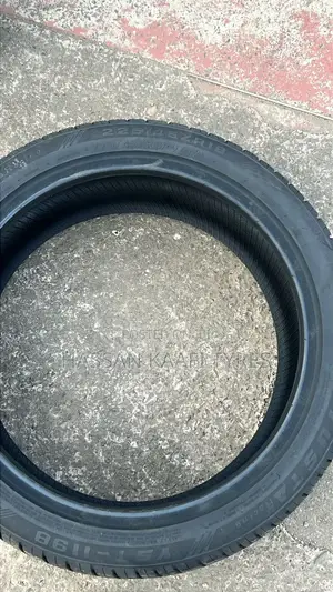225/45r19 Yusta Tyre
