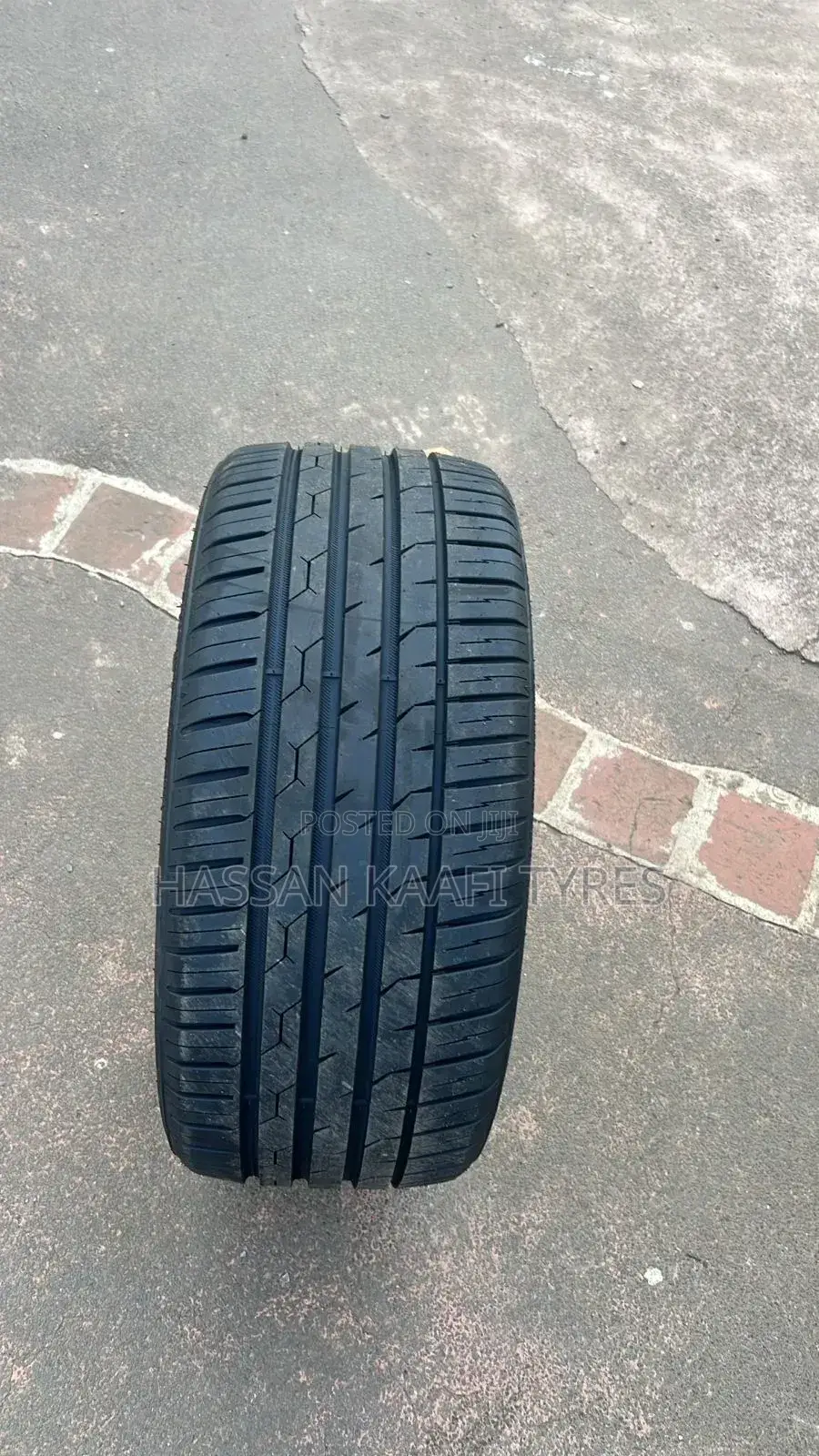 225/40r18 Yusta Tyre