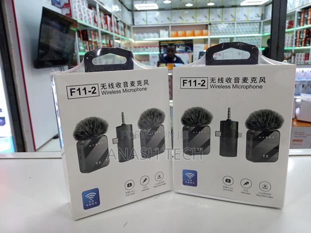 F11-2 Wireless Microphone Used for Vlogging,Live Show or Interview